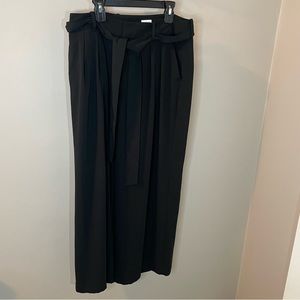 A New Day wide leg cropped flowy pants size 10